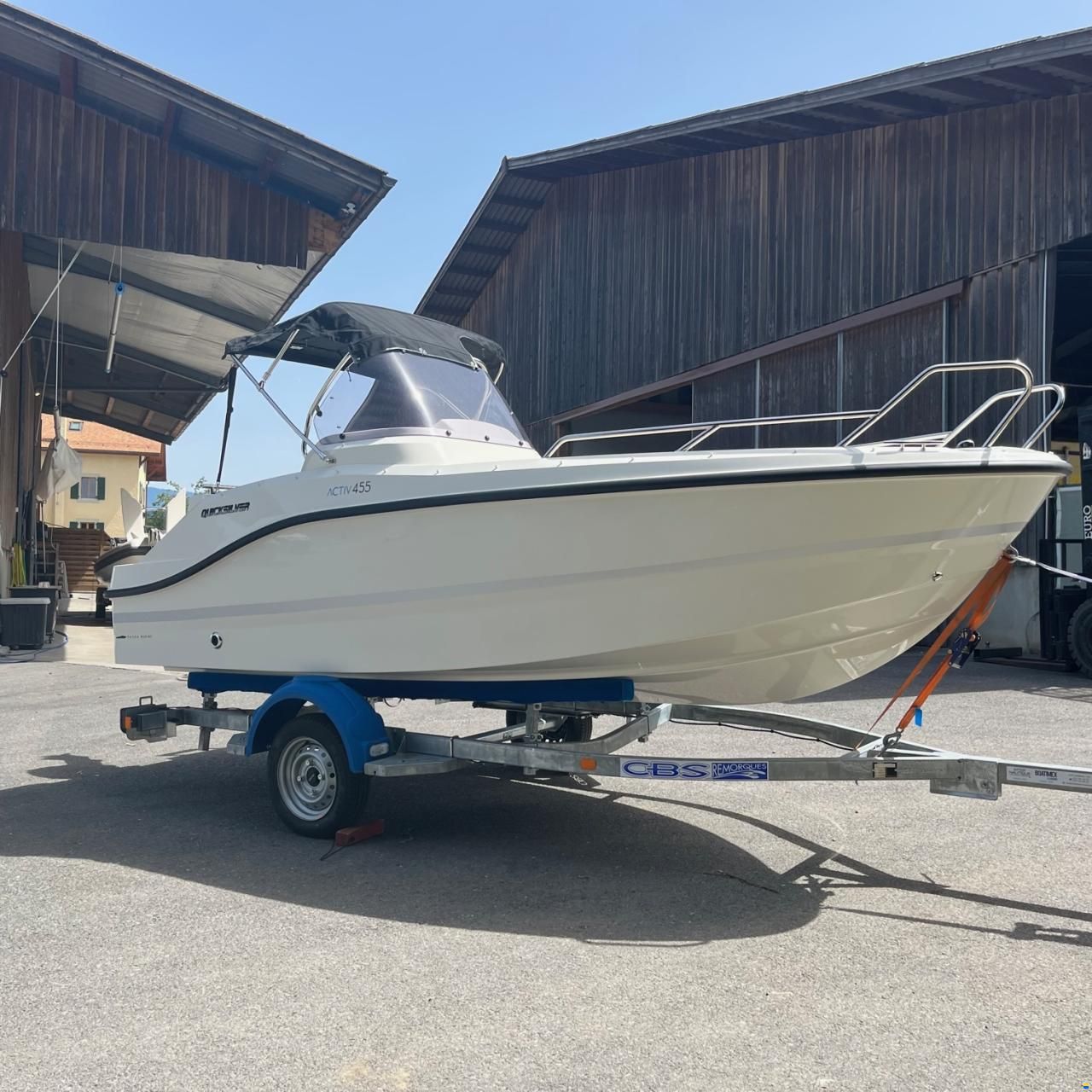 Quicksilver 455 Open + Mercury F8 SUR COMMANDE