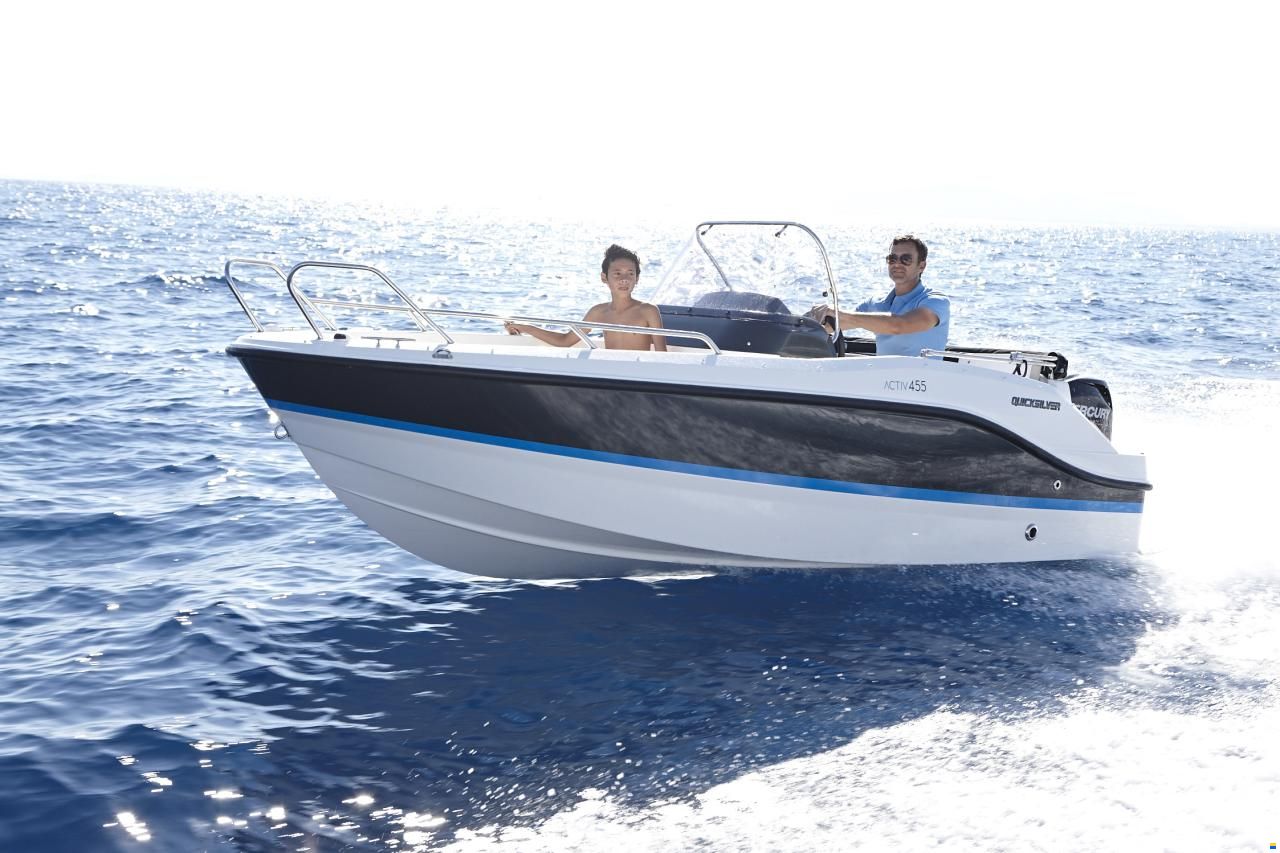 Quicksilver 455 Open + Mercury F8 SUR COMMANDE