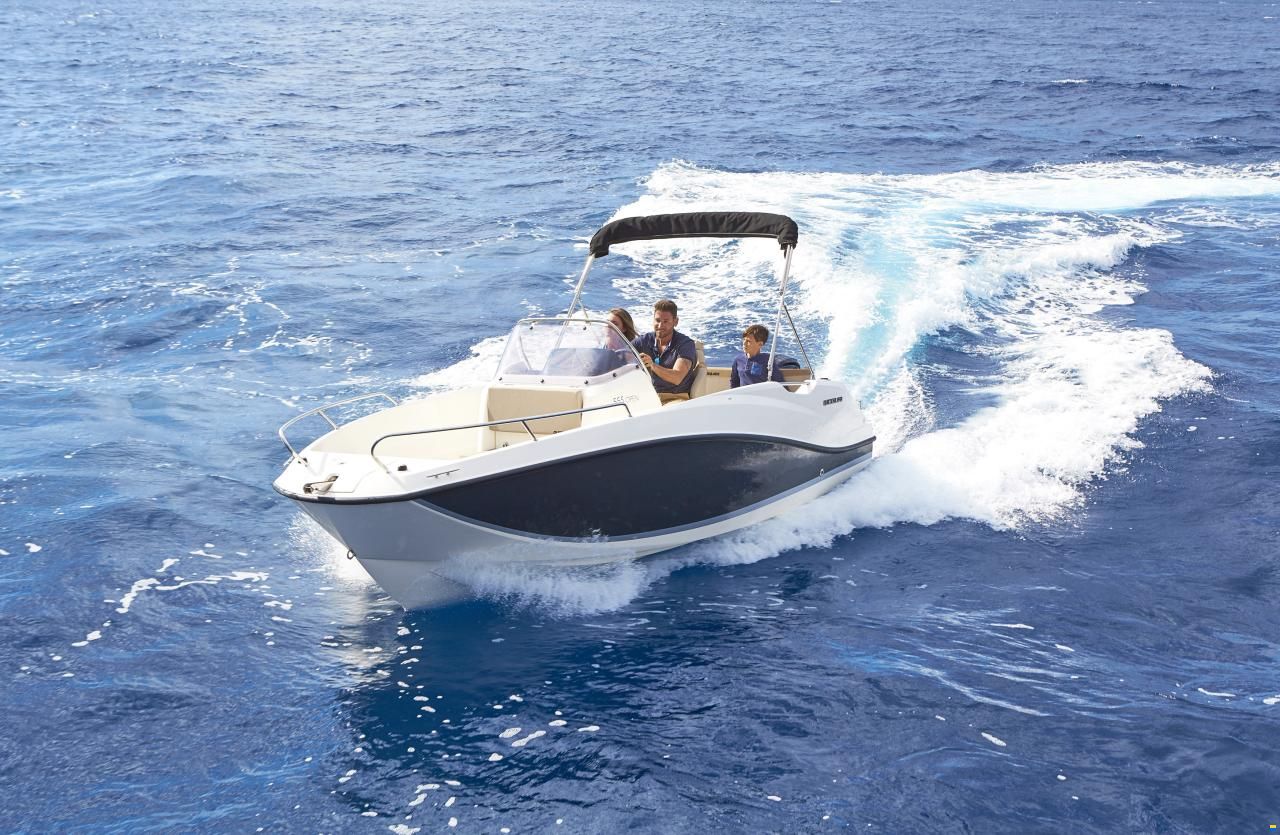 Quicksilver 555 Open + Mercury F80 SUR COMMANDE