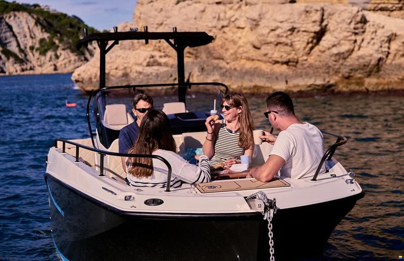 Quicksilver 805 Open + Mercury F175 SUR COMMANDE