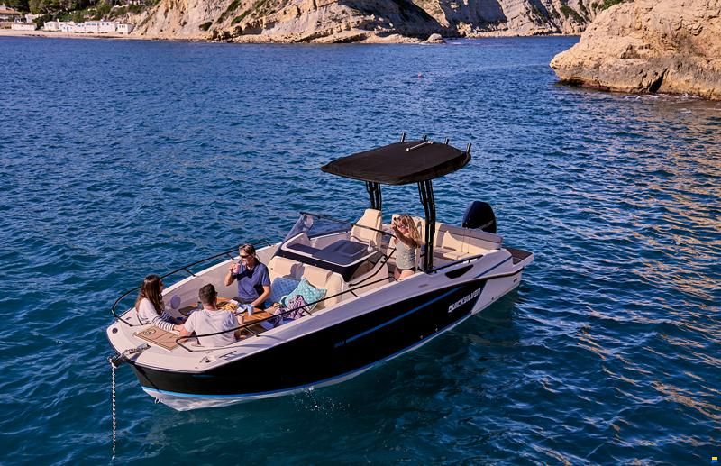 Quicksilver 805 Open + Mercury F175 SUR COMMANDE