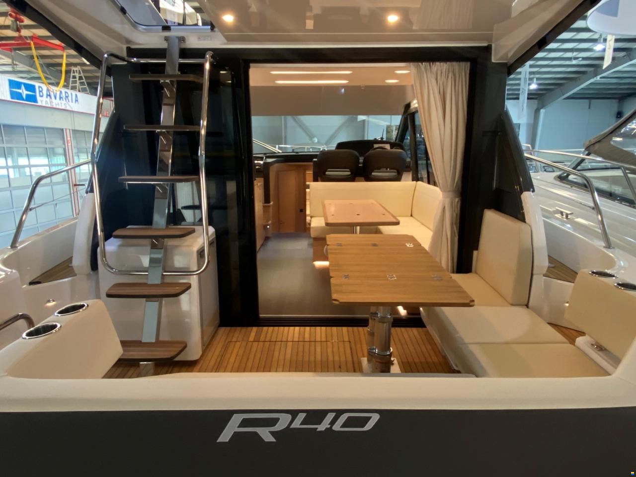 Bavaria R40 Fly