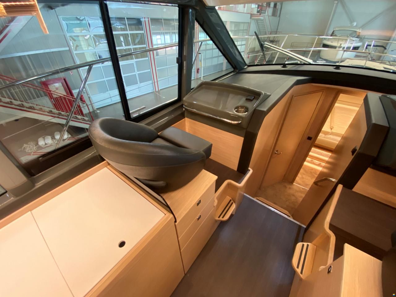 Bavaria R40 Fly