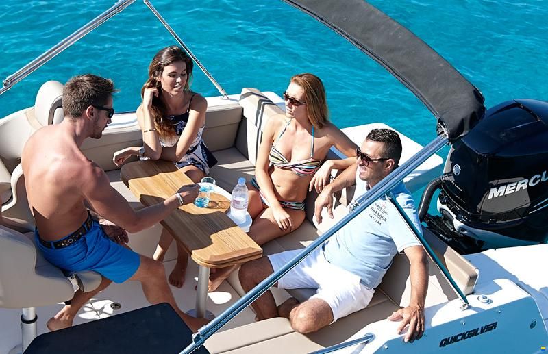 Quicksilver 755 Sundeck + Mercury F175 SUR COMMANDE