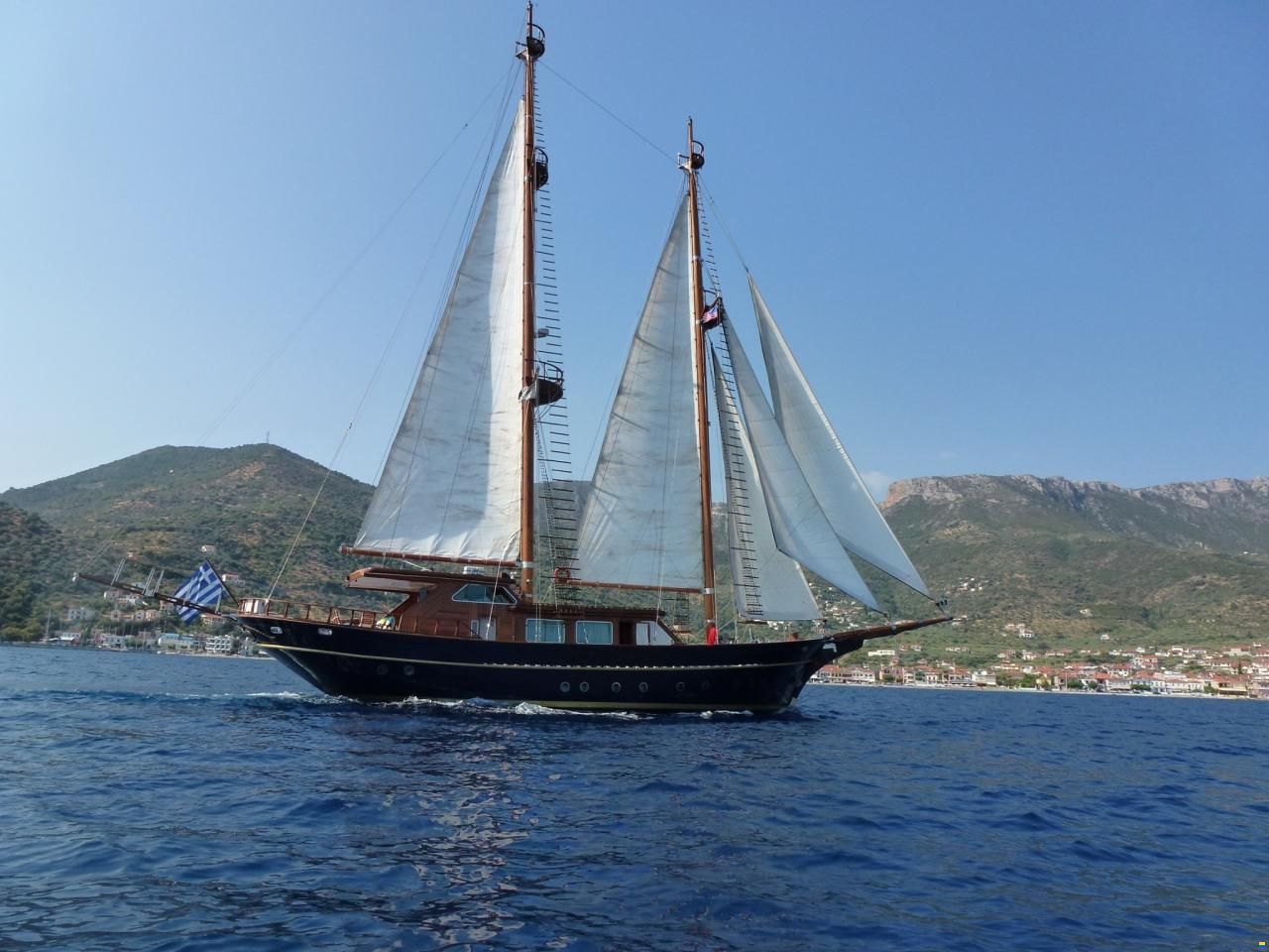 SCHOONER  ( KARAVOSKARO ) Lekkas