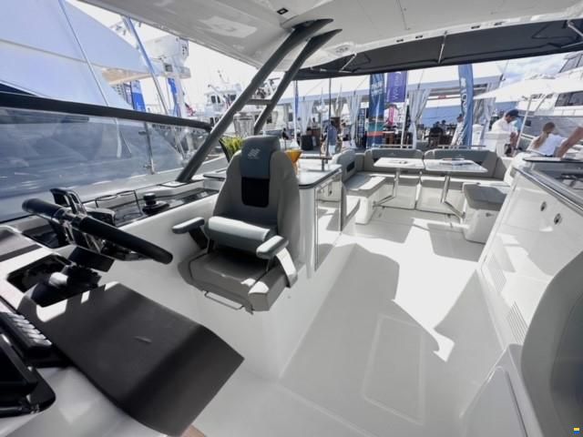 Jeanneau TH 38