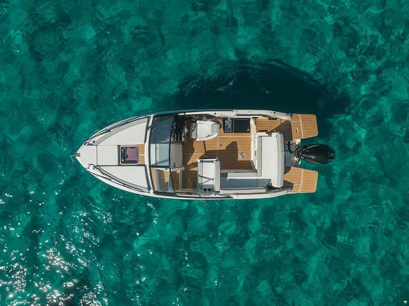 Quicksilver 675 Cruiser LUXE EDITION  + Mercury F150