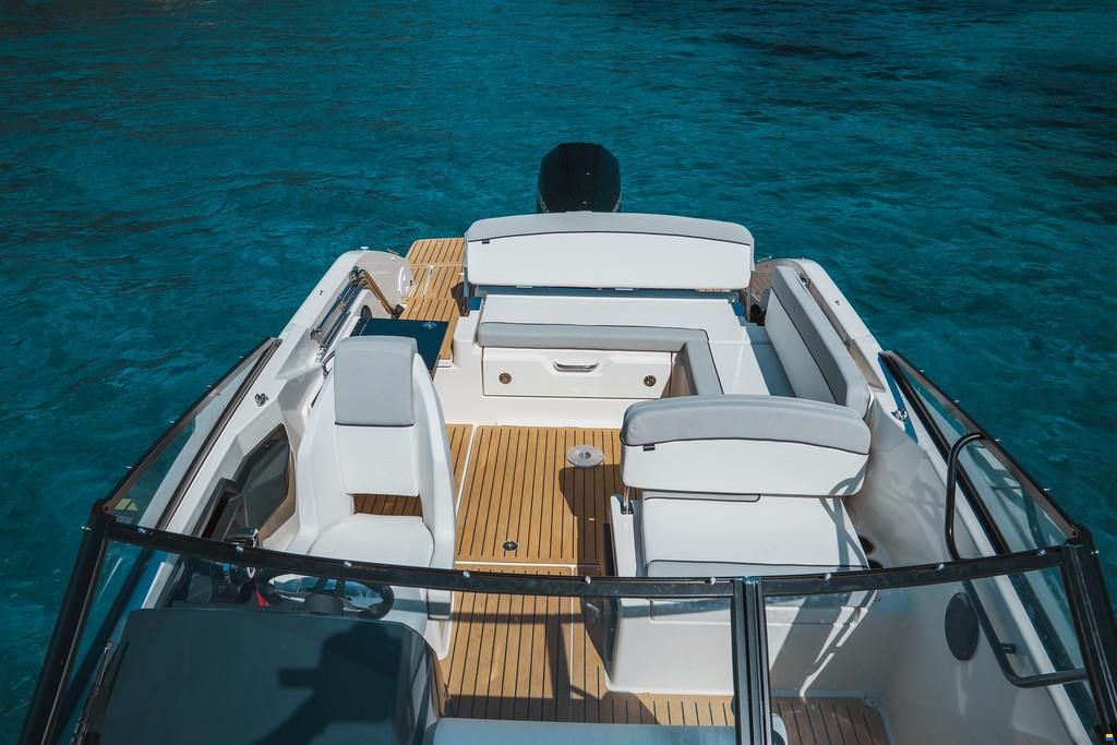 Quicksilver 675 Cruiser LUXE EDITION  + Mercury F150