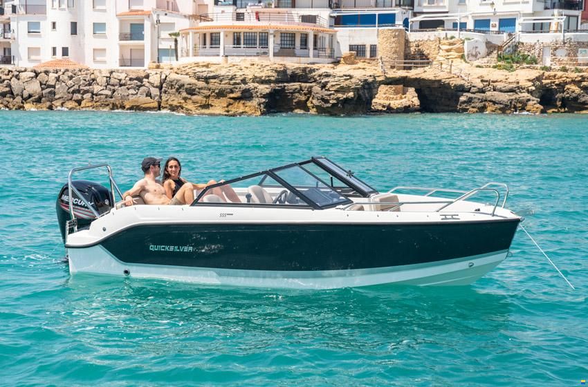 Quicksilver 555 Bowrider + Mercury F80 SUR COMMANDE