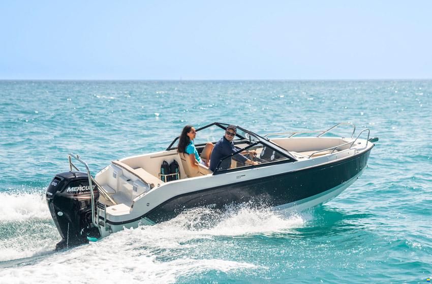 Quicksilver 555 Bowrider + Mercury F80 SUR COMMANDE