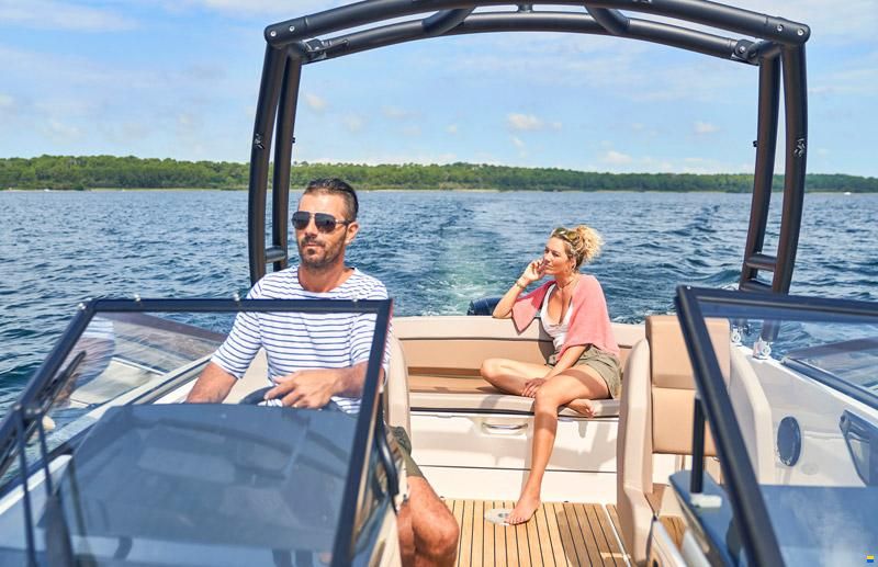 Quicksilver 605 Bowrider + Mercury F115 SUR COMMANDE