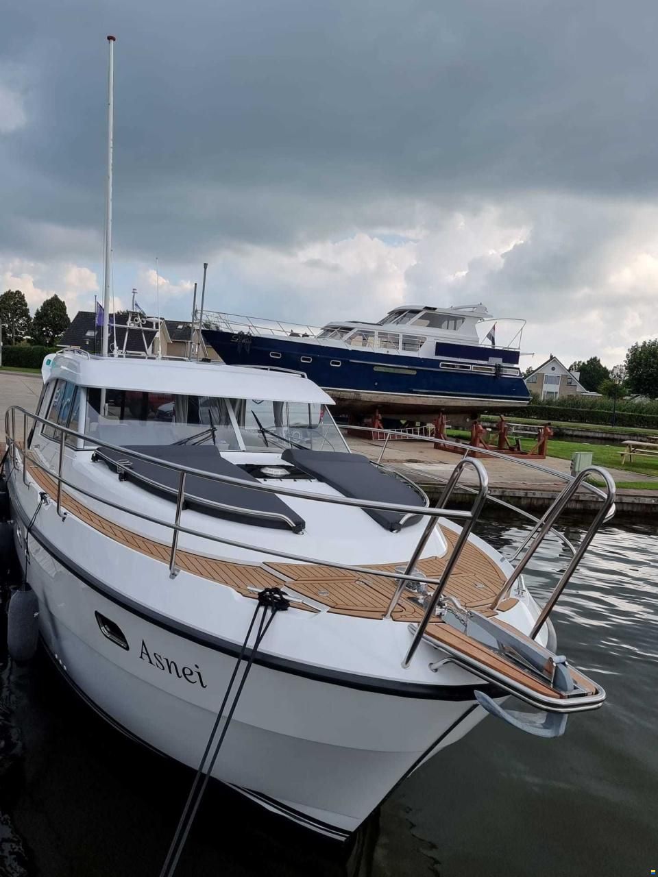 Saga 385