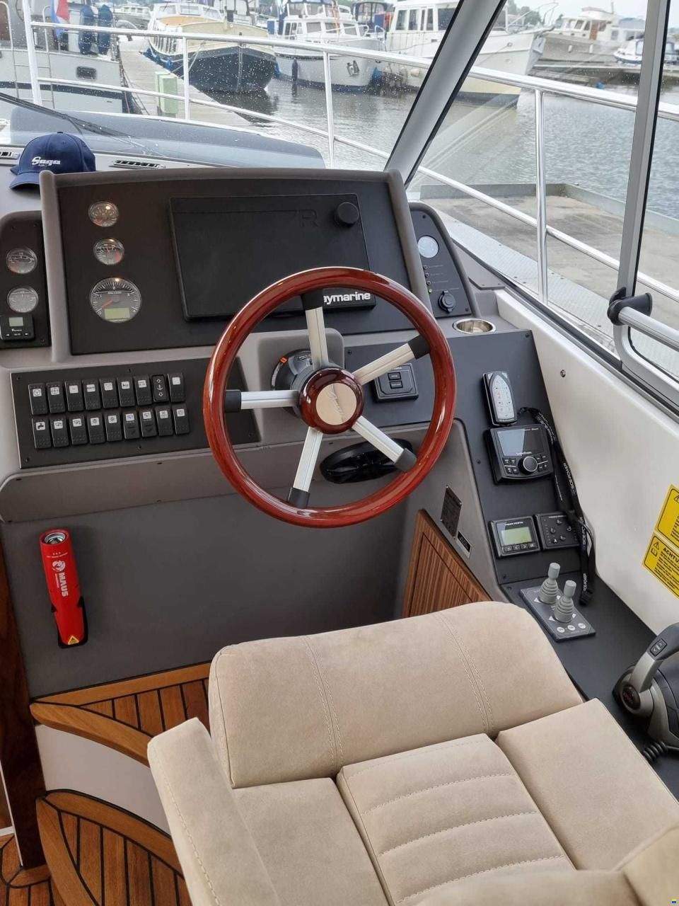 Saga 385
