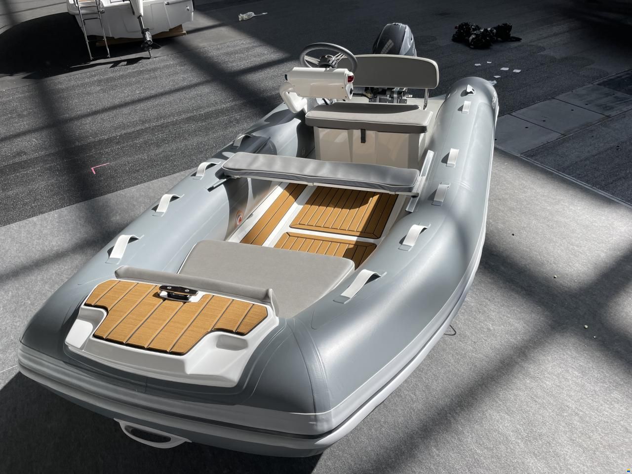 GALA Atlantis 390Q