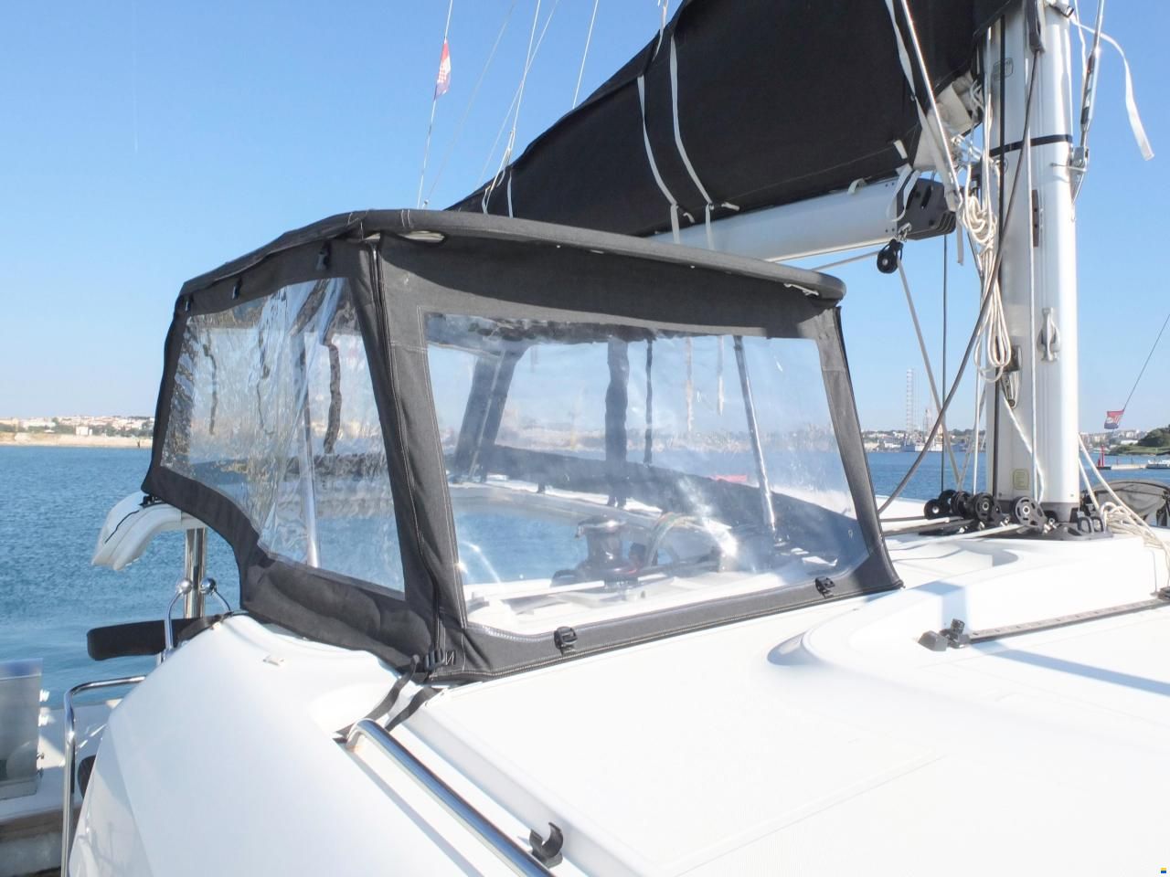 Lagoon 39
