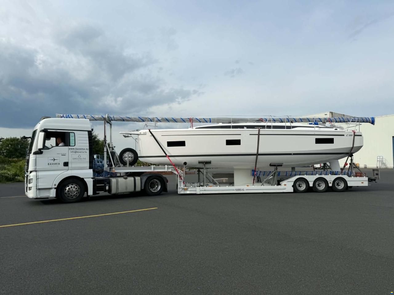 Bavaria C38 - 2026