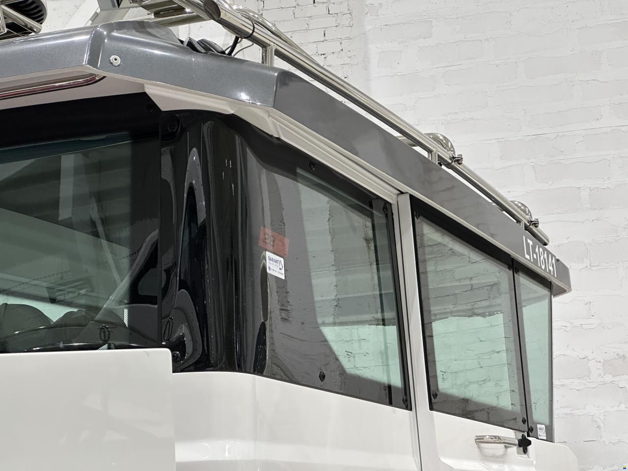 Axopar 28 Cabin