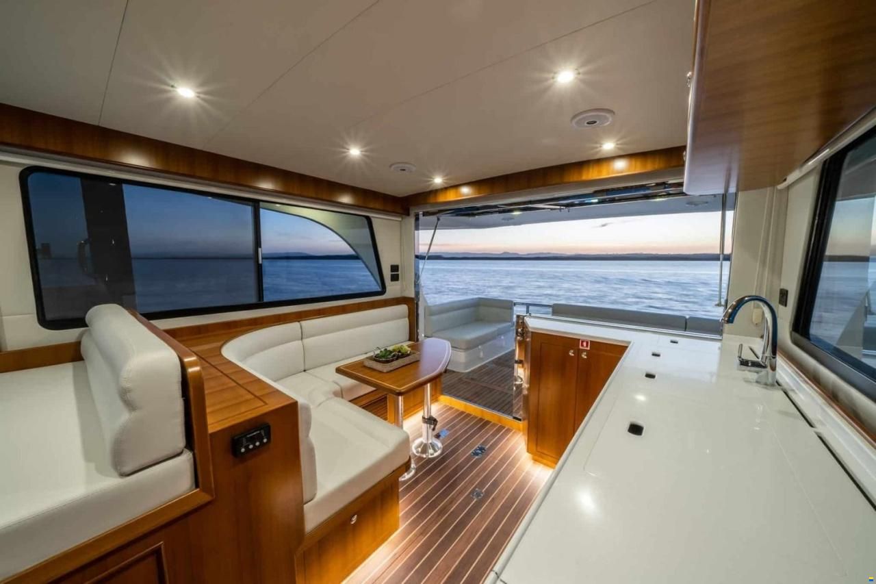 Integrity Trawlers 380Sedan