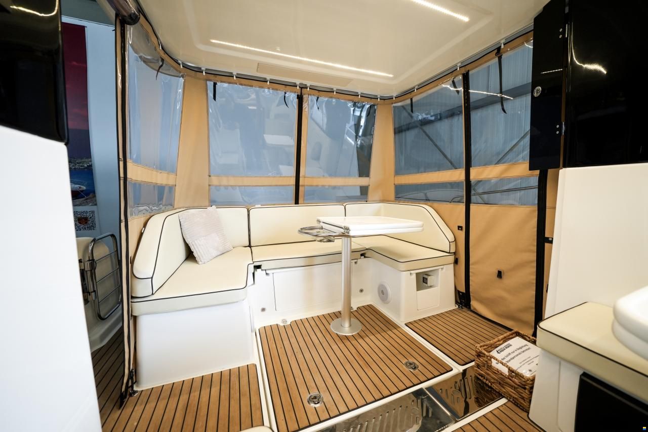 Delphia 10 LoungeTop