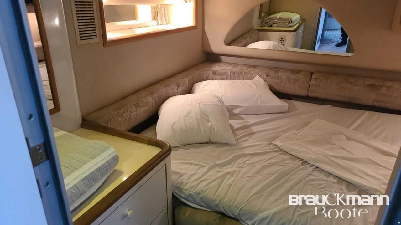 Sea Ray 37