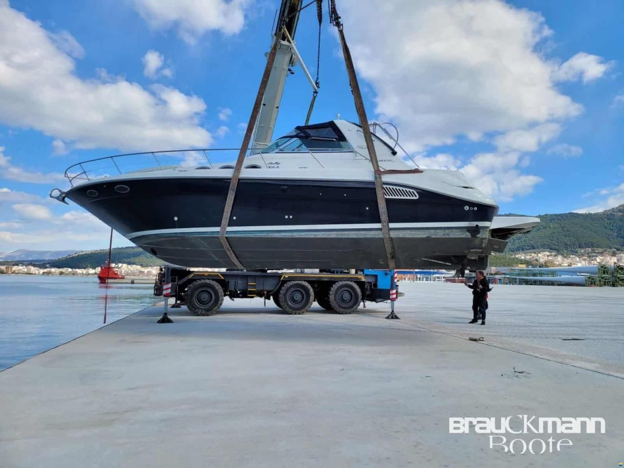 Sea Ray 37