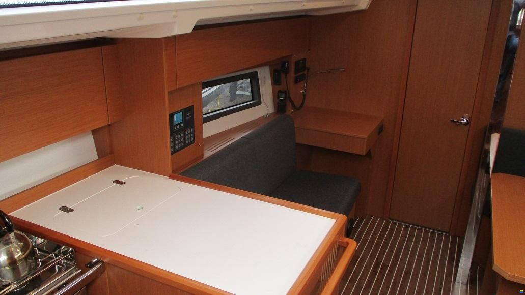 Bavaria C38
