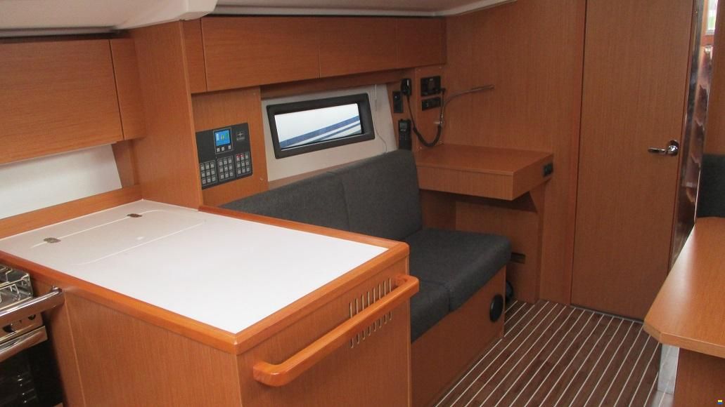 Bavaria C38