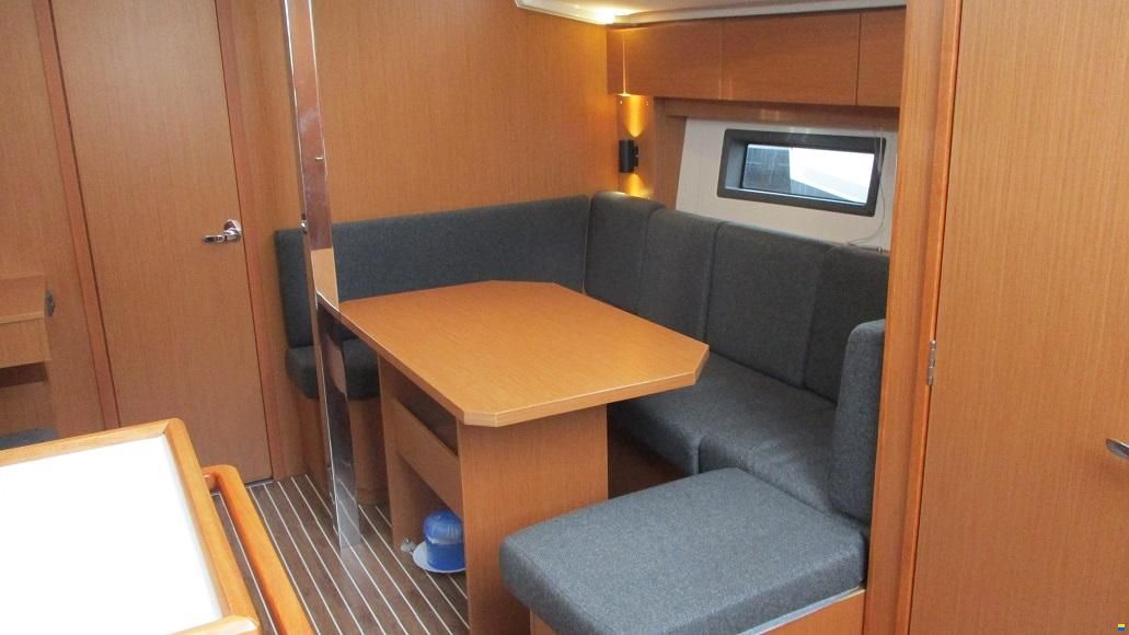 Bavaria C38