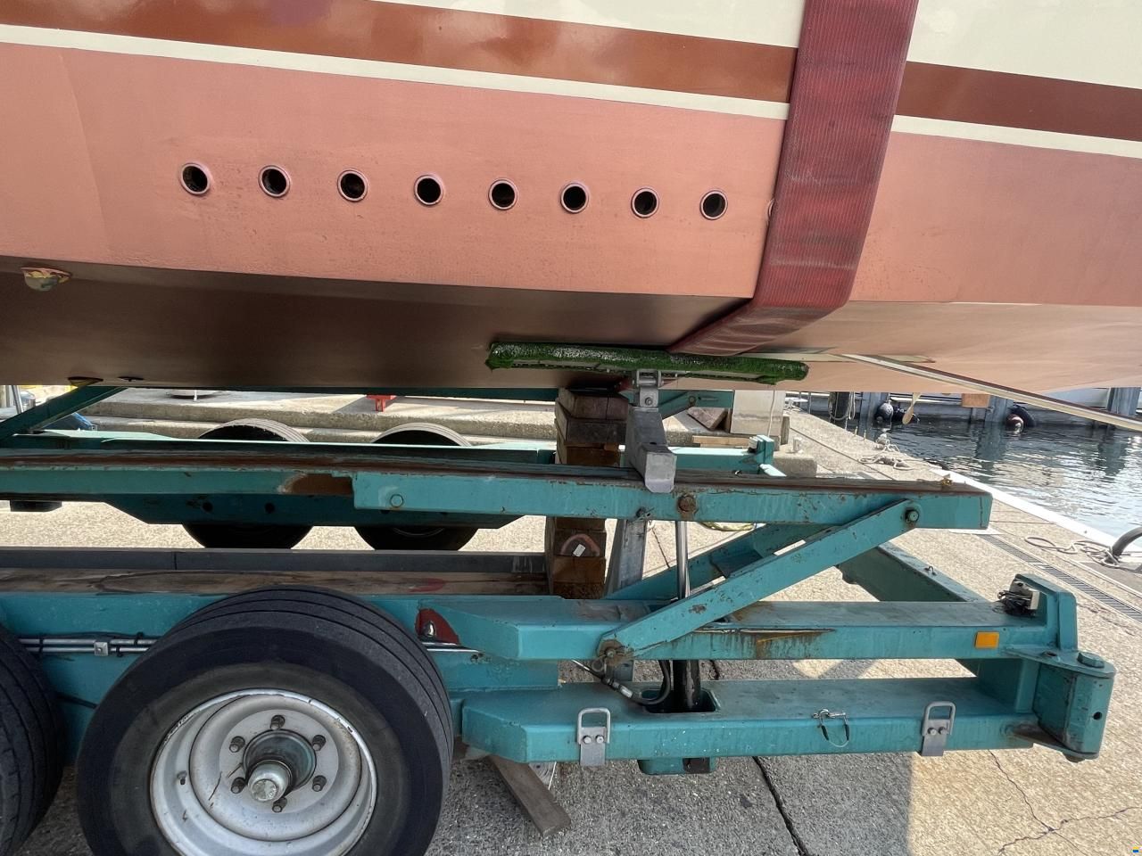 Trojan 9 M Quater Berth Express