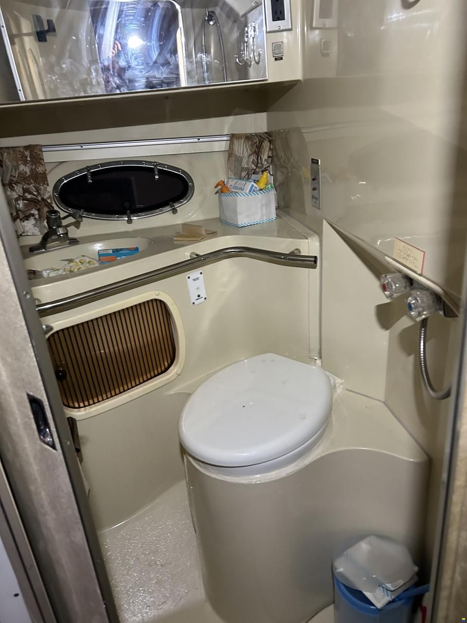 Trojan 9 M Quater Berth Express