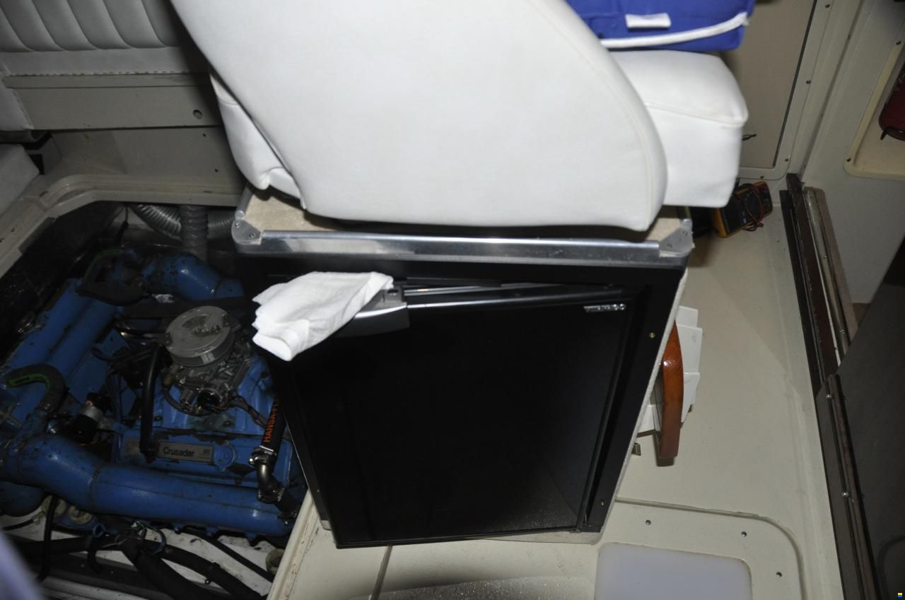 Trojan 9 M Quater Berth Express