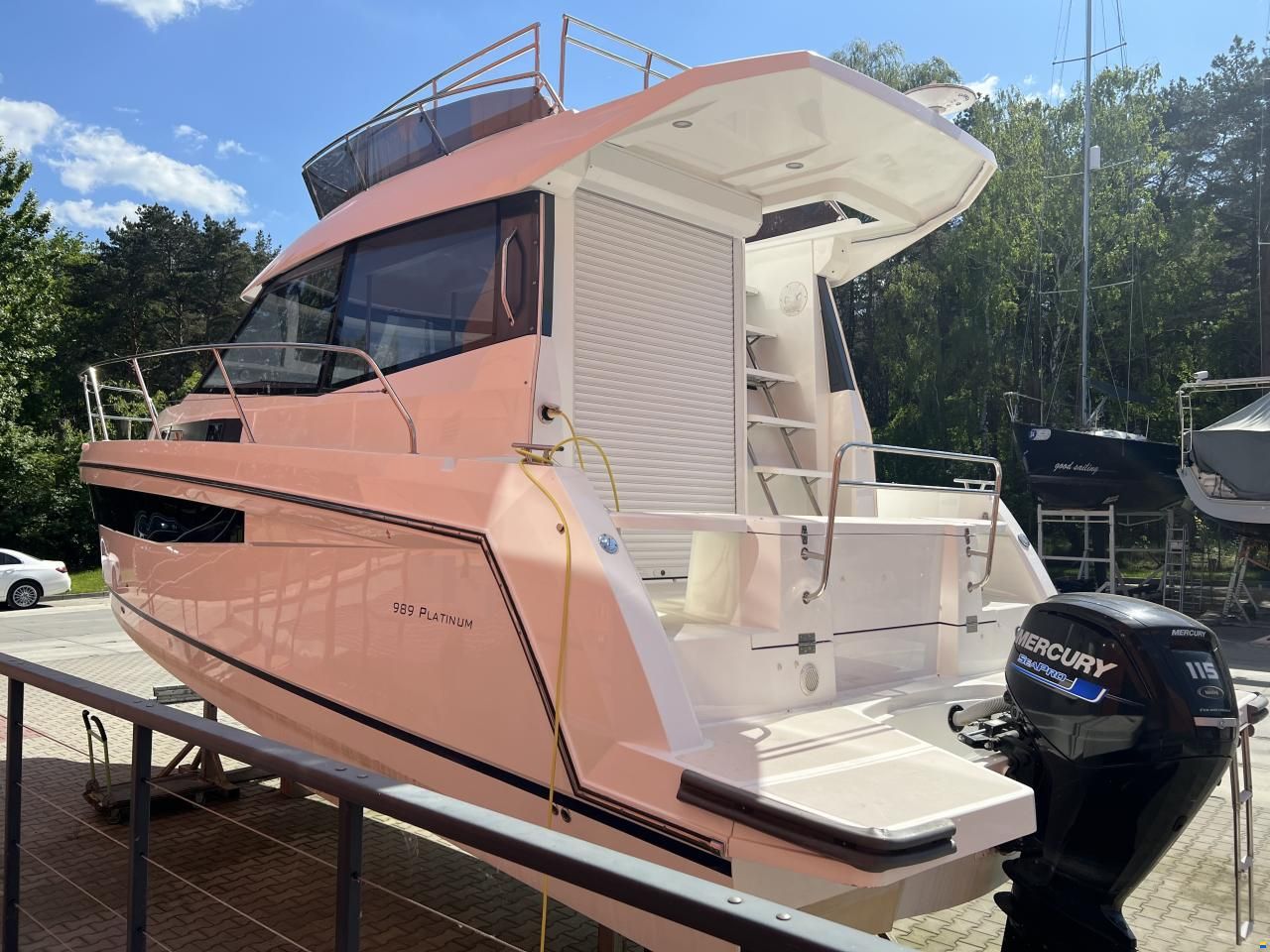 Delphia 989 Platinum Flybridge