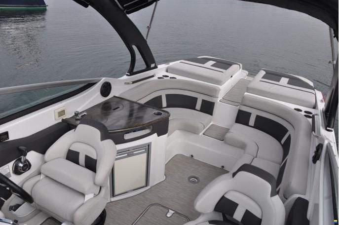 Rinker QX29