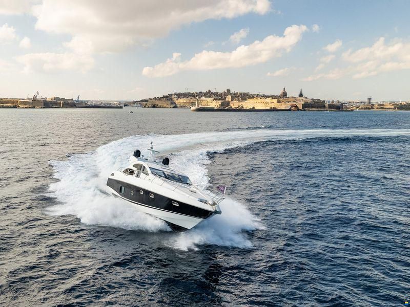 Sunseeker Predator 74