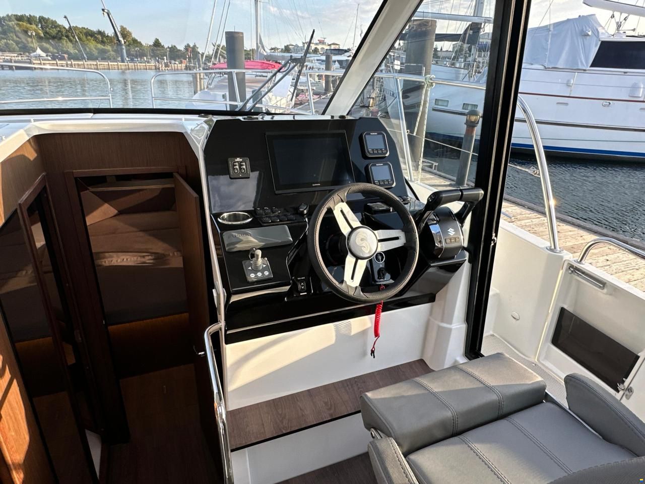 Beneteau Antares 11