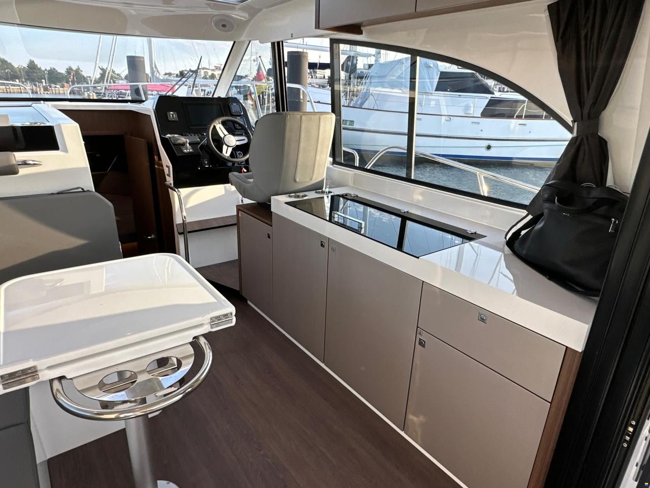 Beneteau Antares 11