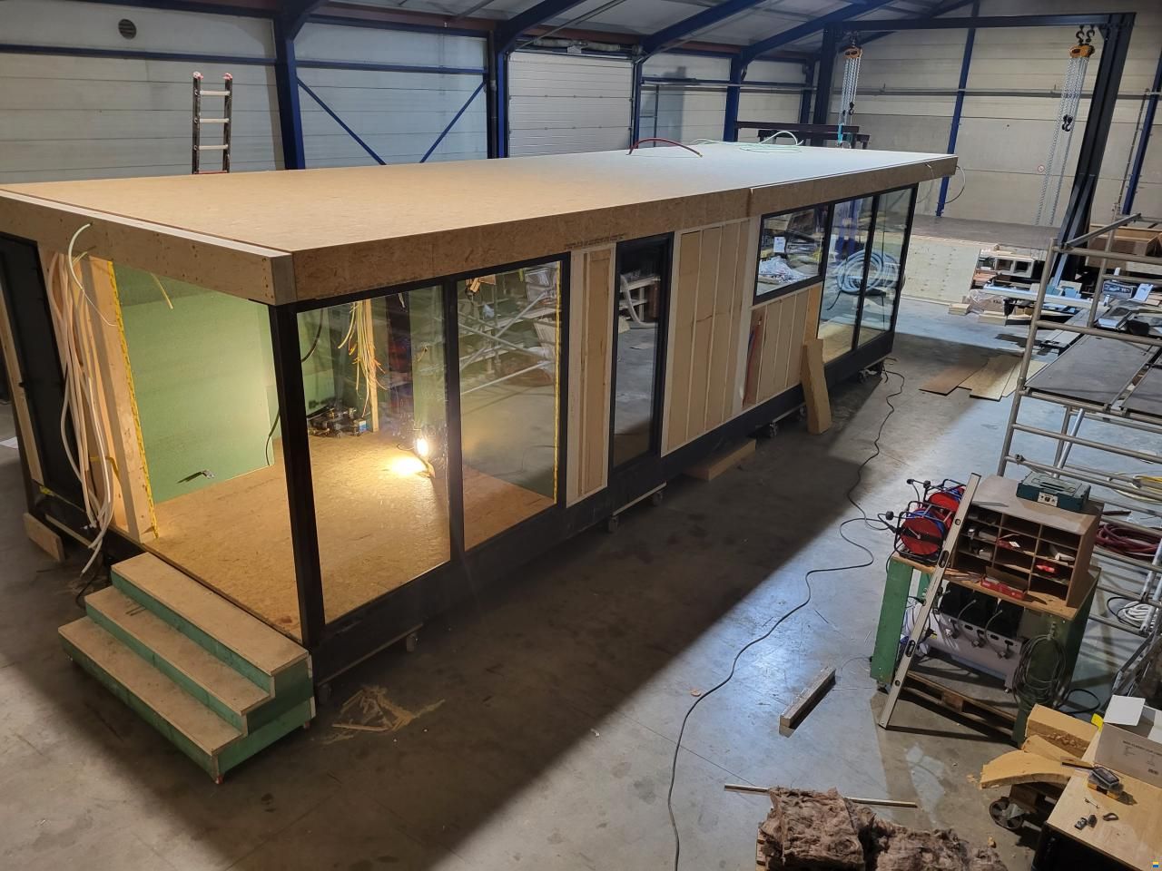 LakeLife Family Deluxe Large Houseboat