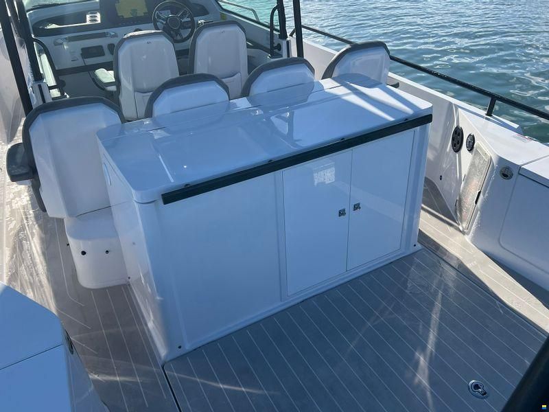 Axopar 28 T-Top