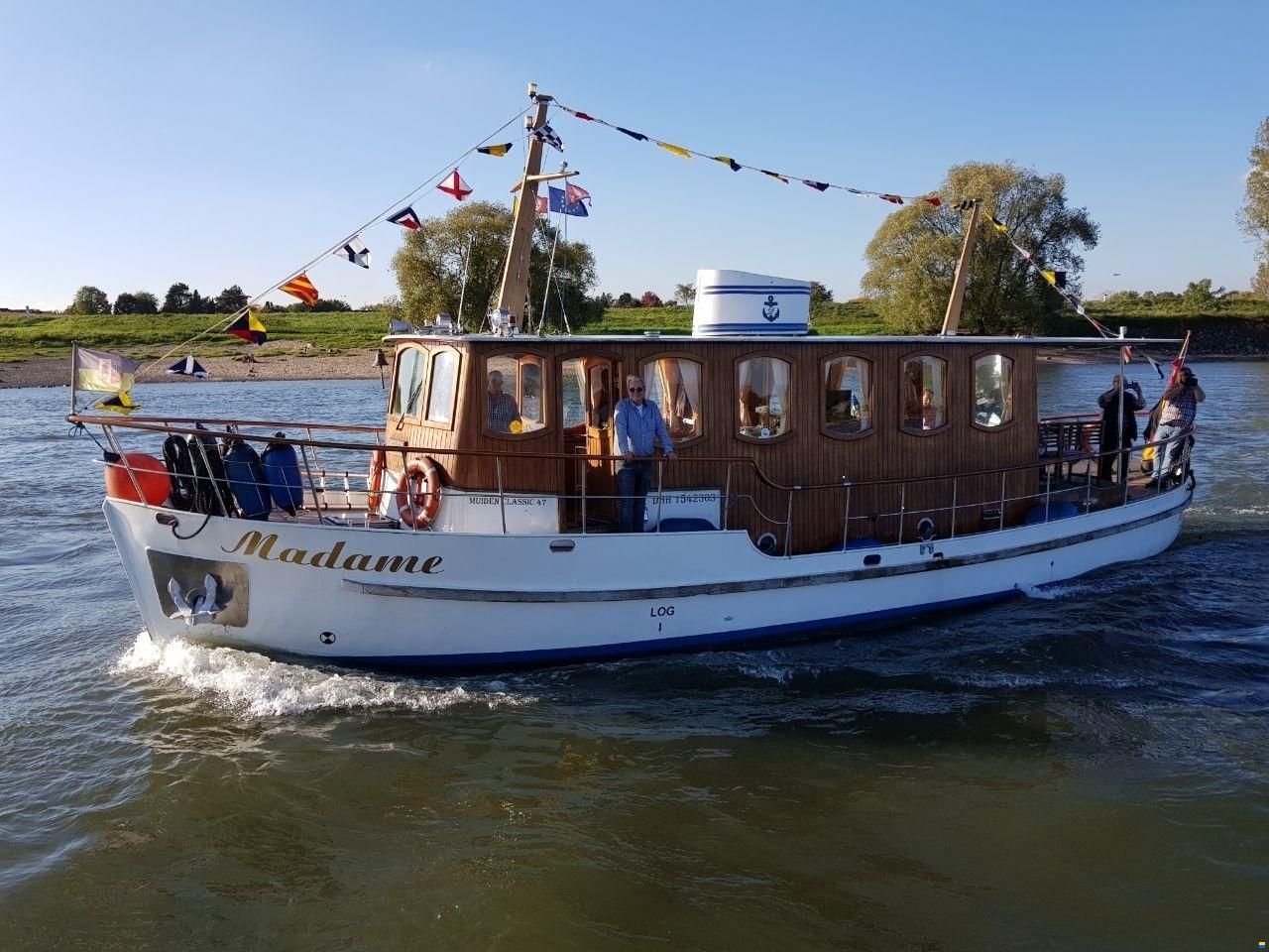 MUIDEN Classic Motoryacht