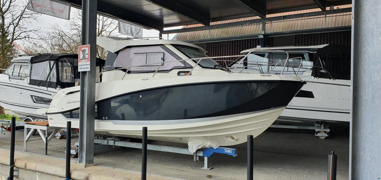 Quicksilver Activ 675 Weekend