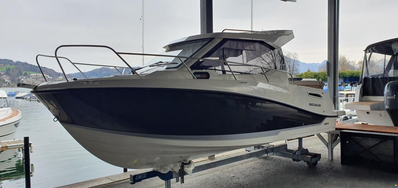 Quicksilver Activ 675 Weekend