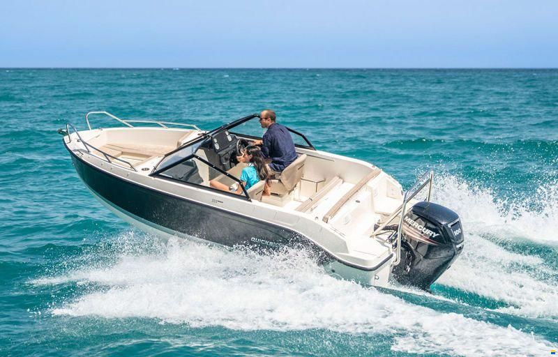 Quicksilver Activ 555 Bowrider