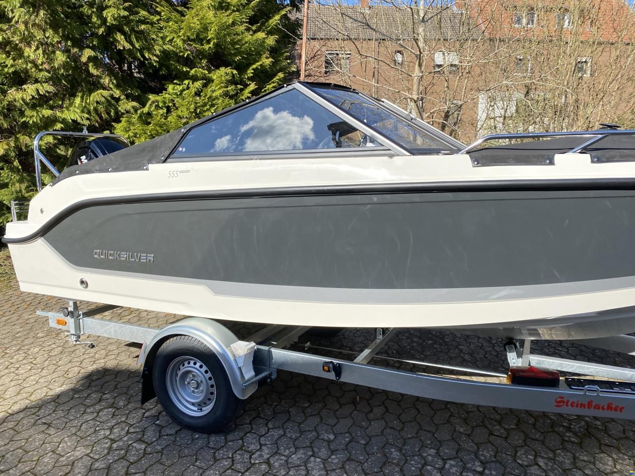 Quicksilver Activ 555 Bowrider