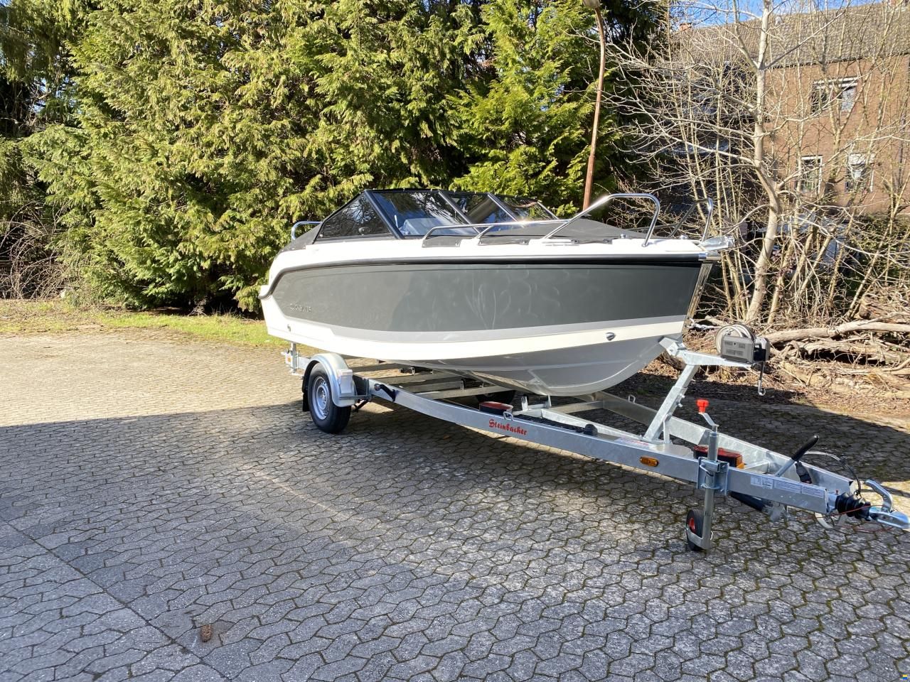 Quicksilver Activ 555 Bowrider
