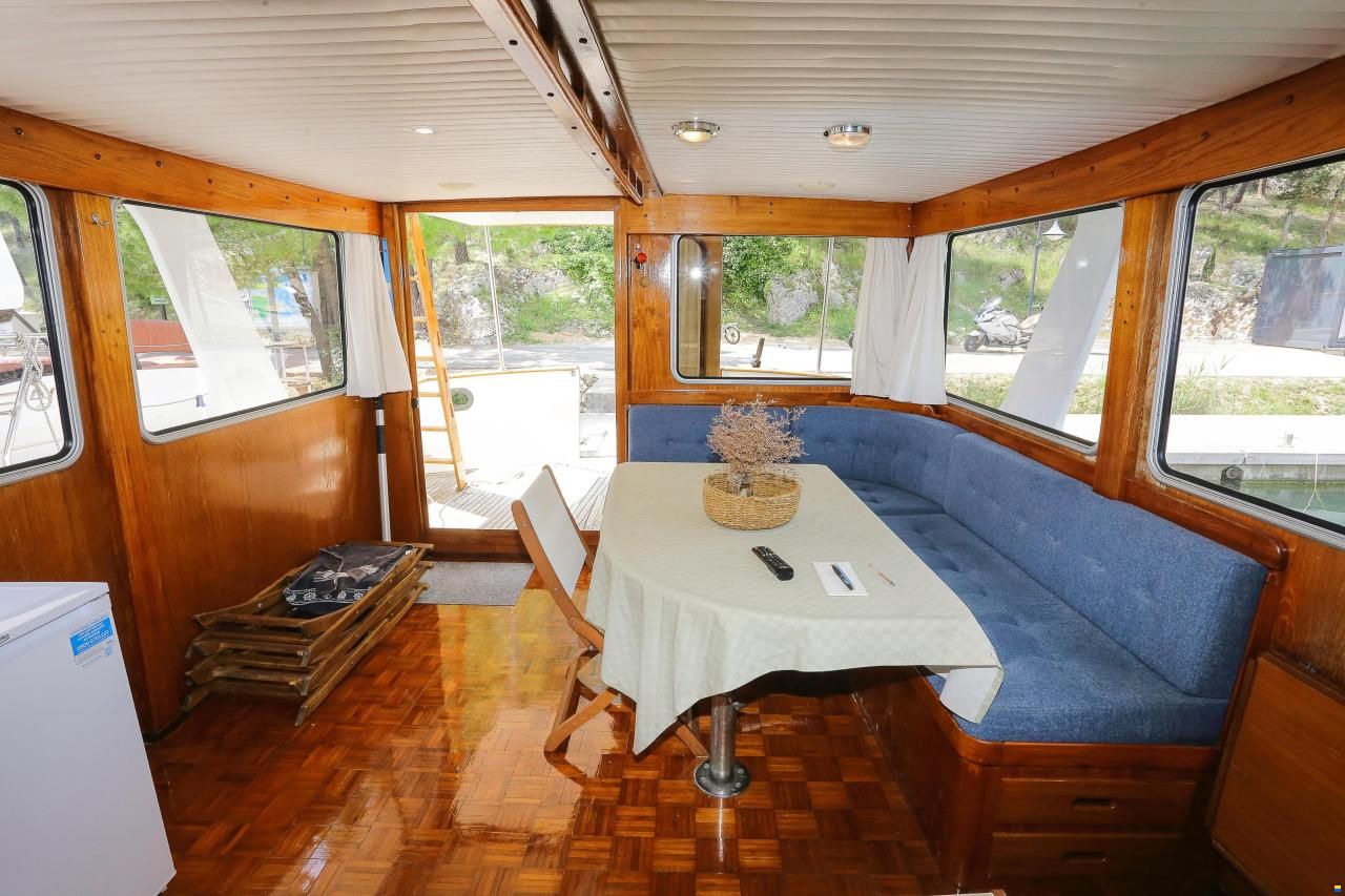 Lund Alaskan 46