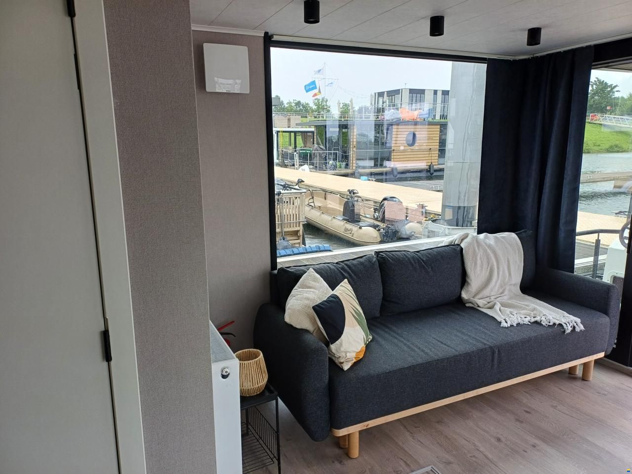 LakeLife family/rental Houseboat