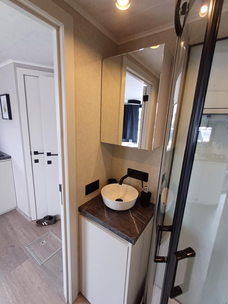 LakeLife family/rental Houseboat