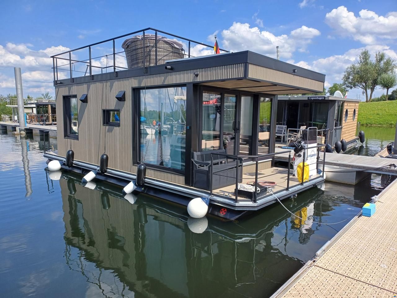 LakeLife family/rental Houseboat