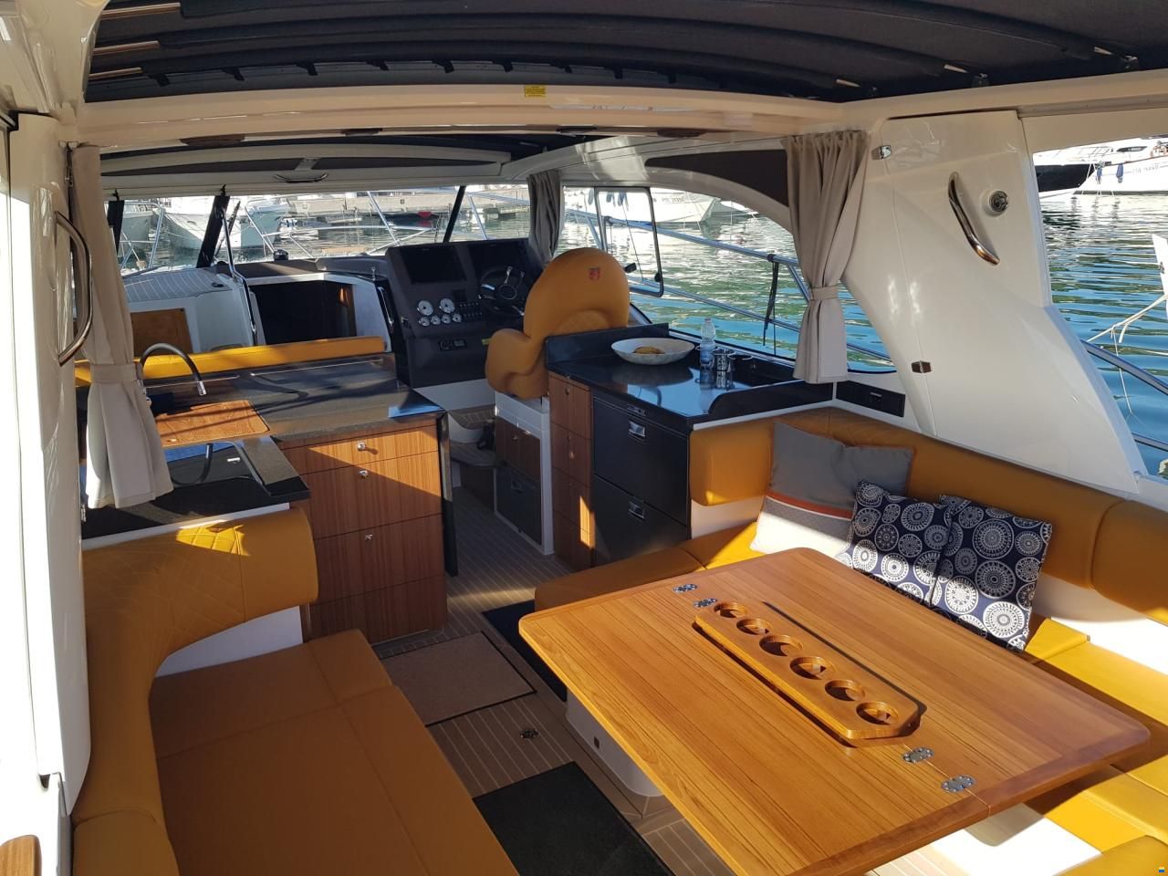 Marex 360 Cabriolet Cruiser