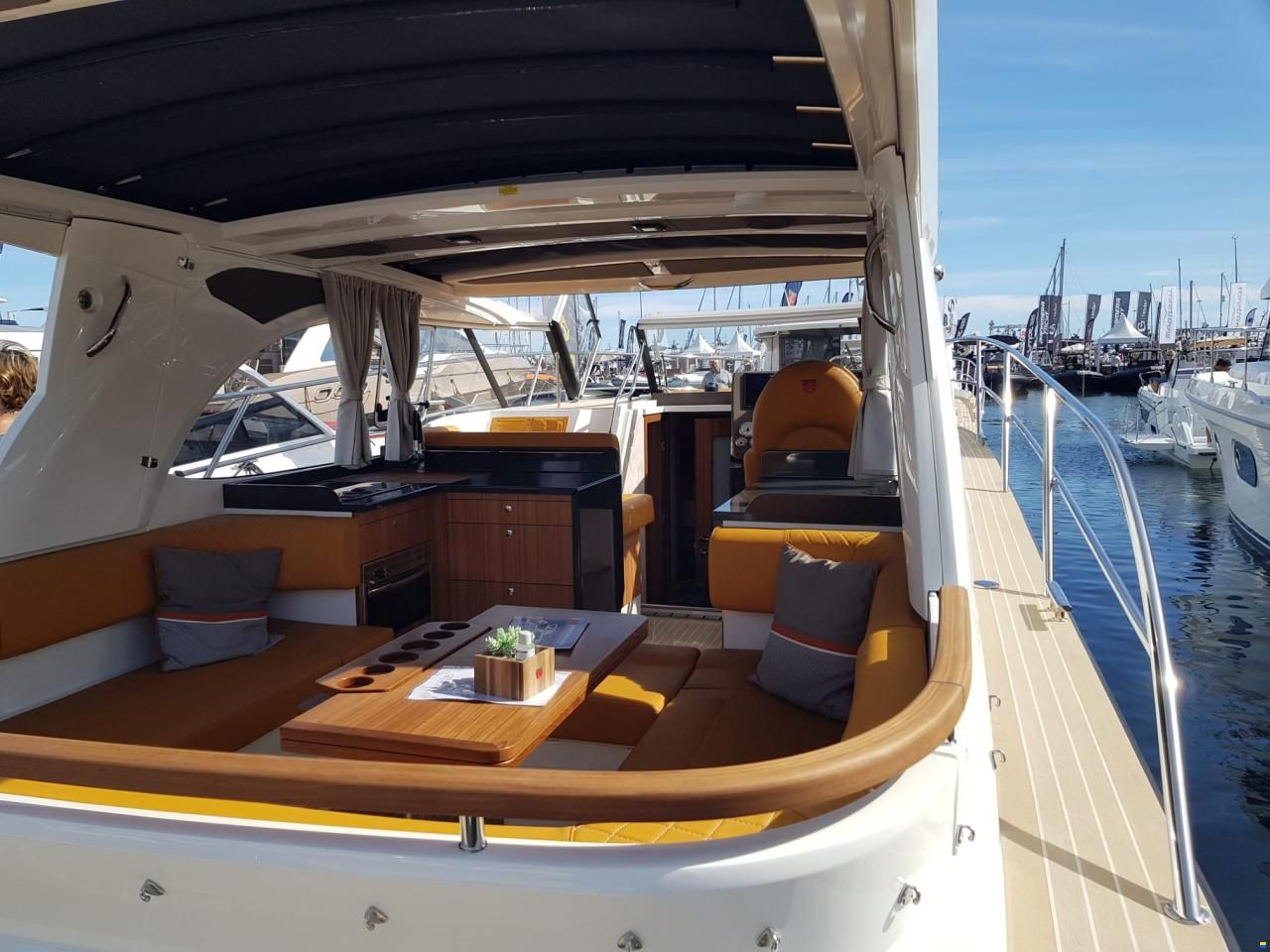 Marex 360 Cabriolet Cruiser